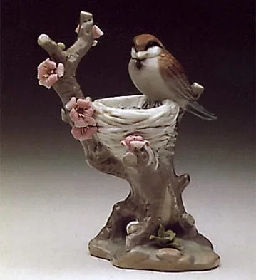 Bird in the Nest by Lladro — Porcelain Figurine
