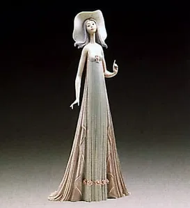 Lladro - The Debutante