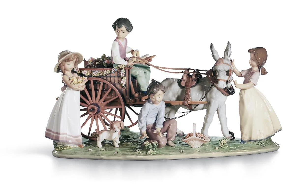 Enchanted Outing Le3000 1995-C by Lladro — Porcelain Figurine