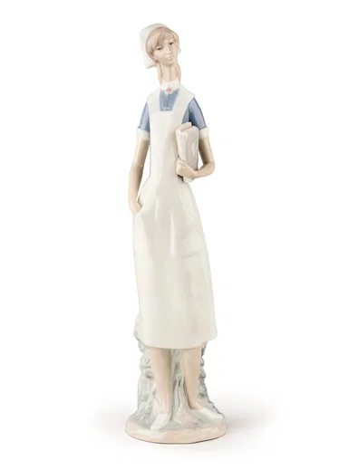 Nurse by Lladro | Handcrafted Spanish Porcelain Figurine 01004603