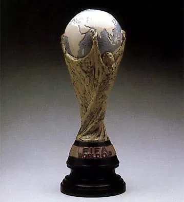 Lladro - Fifa Trophy