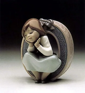 Schoolgirl O by Lladro — Porcelain Figurine
