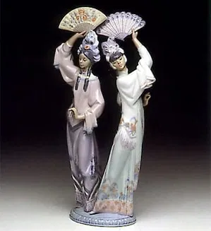 Teruko by Lladro | Handcrafted Spanish Porcelain Art - 1451