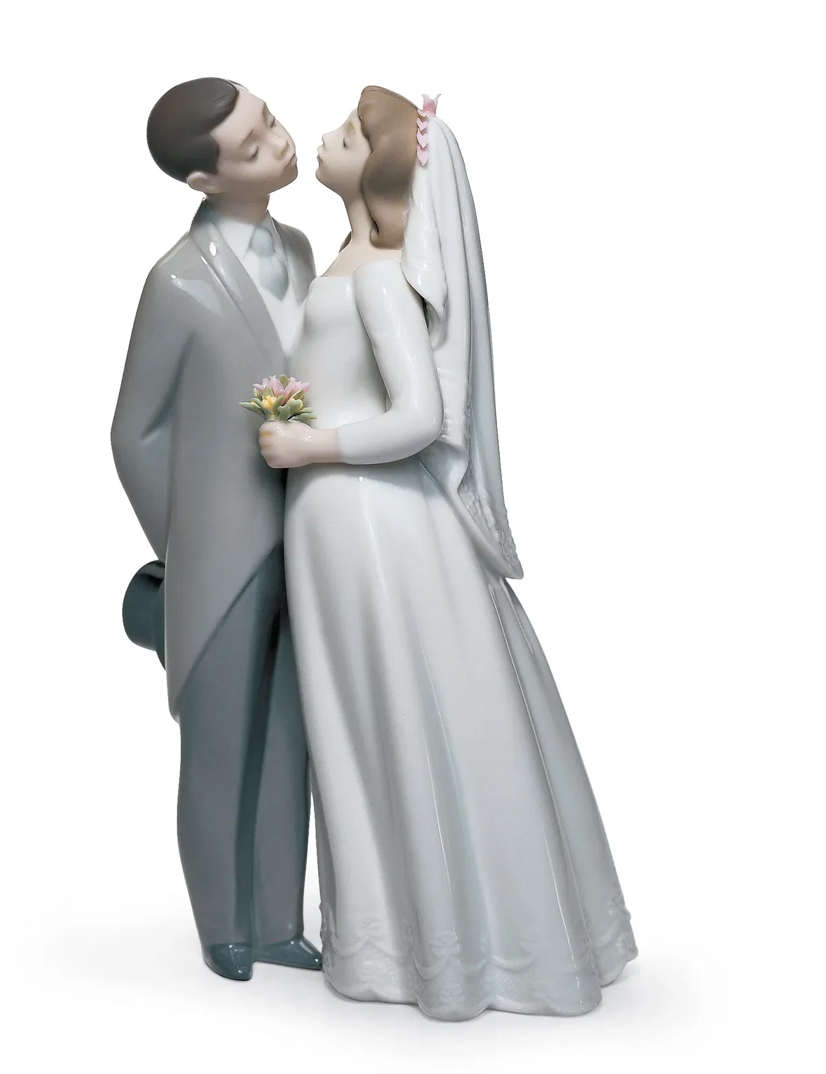 A Kiss to Remember by Lladro — Porcelain Figurine