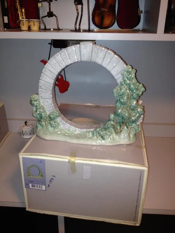 Bermuda Arch by Lladro — Porcelain Figurine