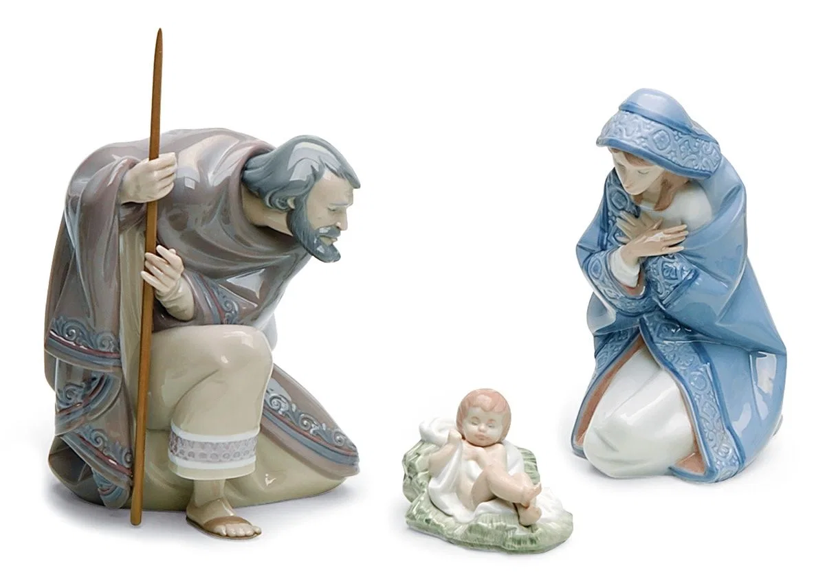 Silent Night Nativity Set by Lladro — Porcelain Figurine