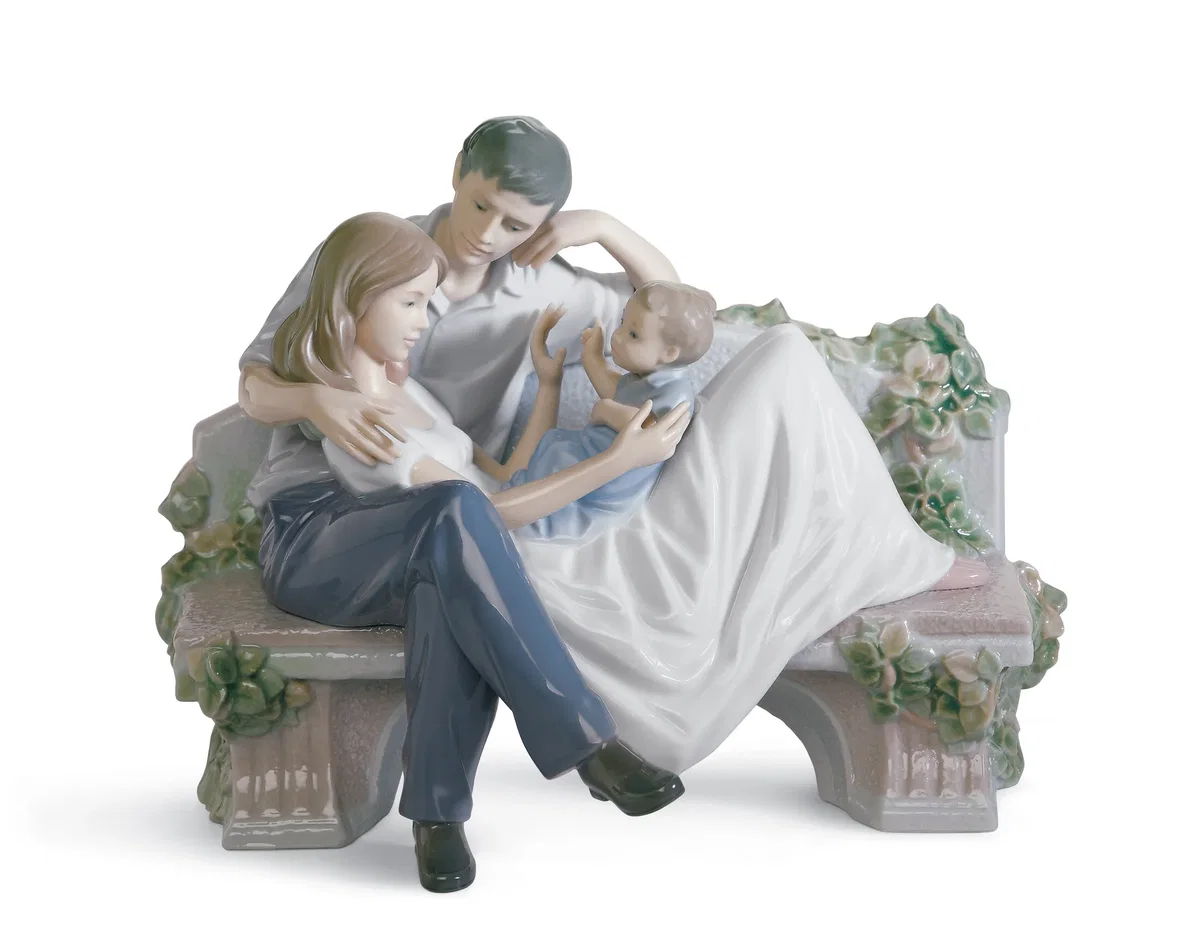 A Priceless Moment by Lladro — Porcelain Figurine