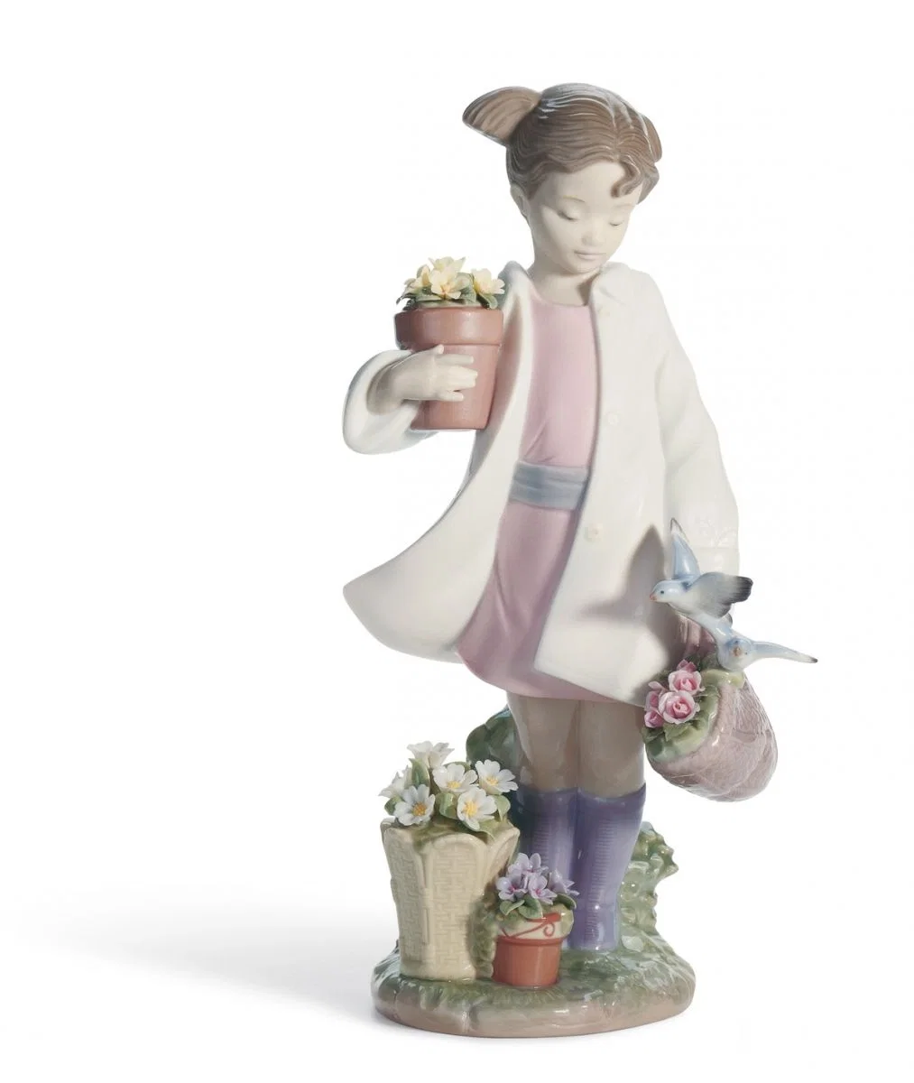 DELICATE NATURE by Lladro — Porcelain Figurine