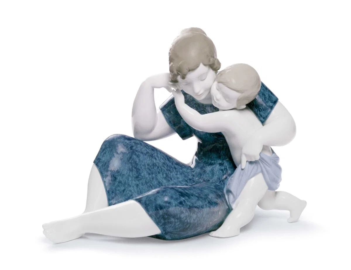 A Child's Love by Lladro — Porcelain Figurine