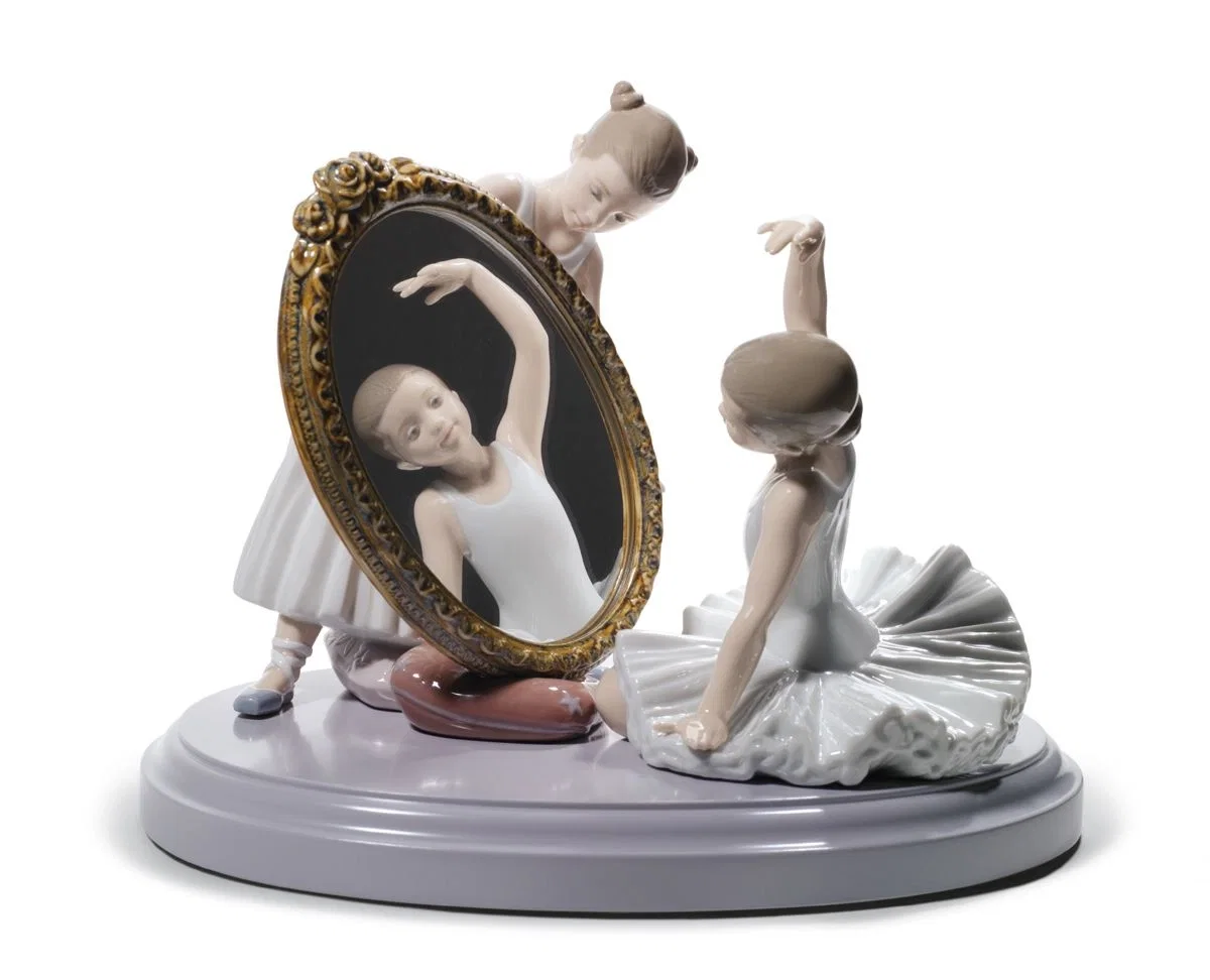 My Perfect Pose by Lladro — Porcelain Figurine