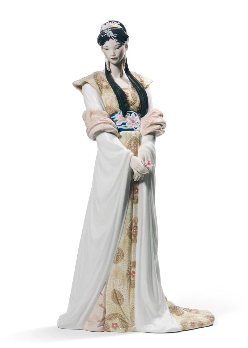 Chinese Beauty by Lladro — Porcelain Figurine