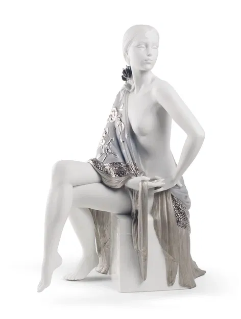 Lladro - NUDE WITH SHAWL (RE-DECO)