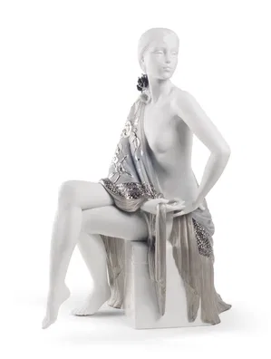 Lladro-NUDE WITH SHAWL (RE-DECO)
