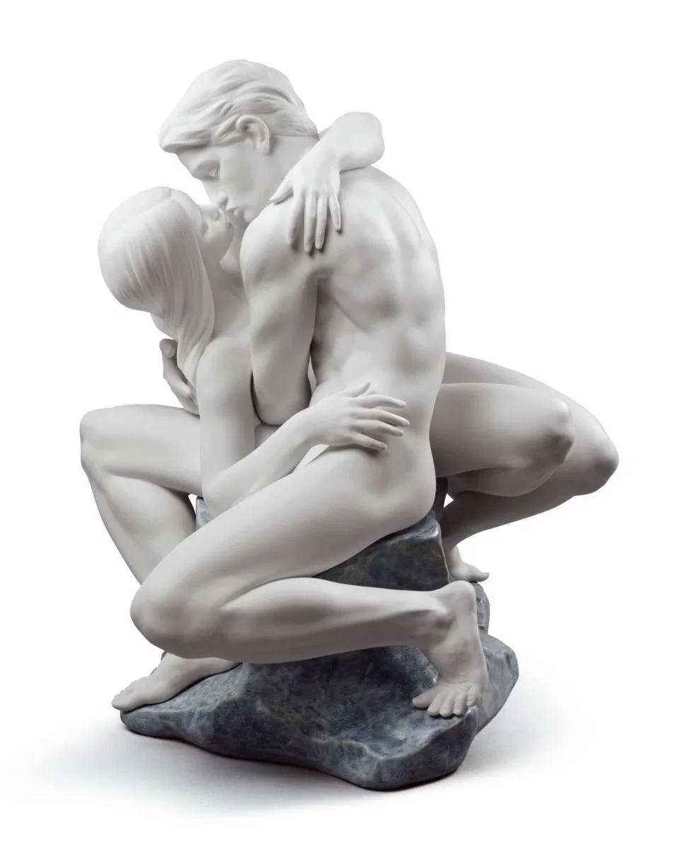 PASSIONATE KISS (WHITE) by Lladro — Porcelain Figurine
