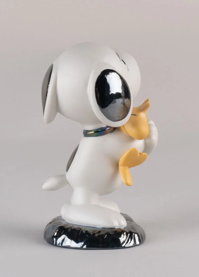 Snoopy by Lladro | Handcrafted Spanish Porcelain Figurine 01009490