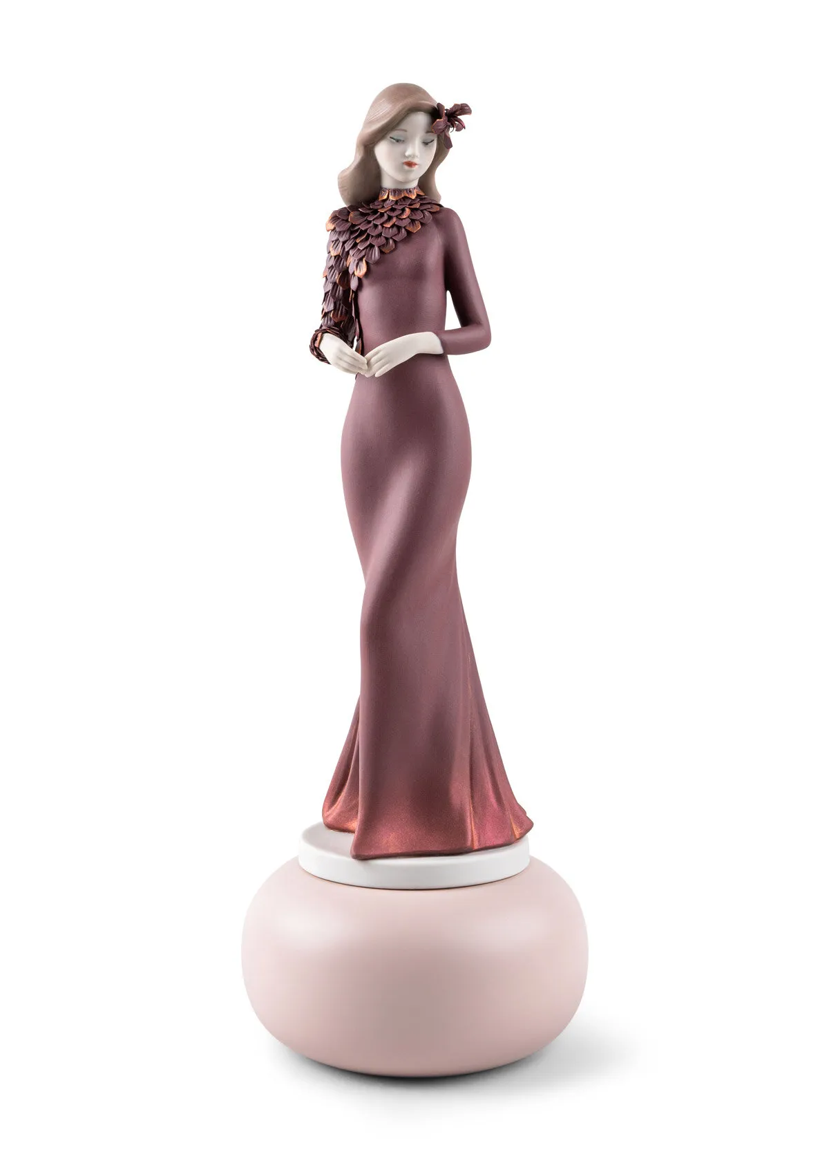 Haute Allure Timeless style Sculpture. Limited Edition by Lladro — Porcelain Figurine