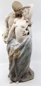 Lladro - PASSIONATE LOVERS LIMITED EDITION