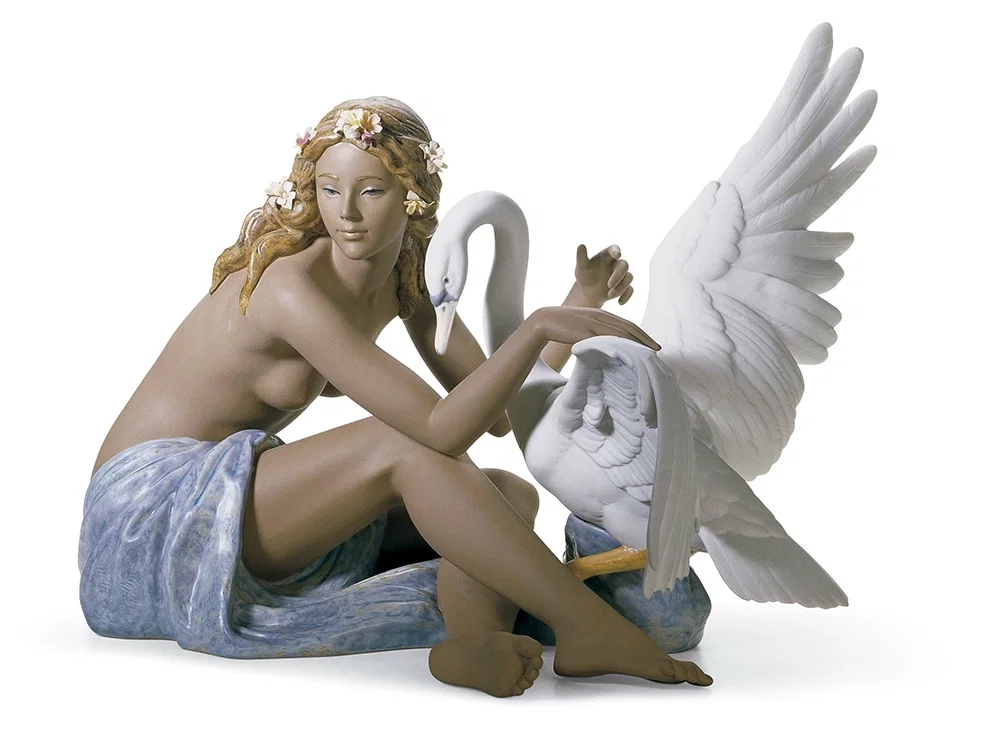 Leda and The Swan by Lladro