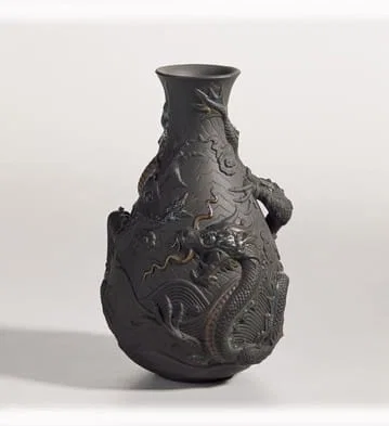 Bud Vase (Black) by Lladro — Porcelain Figurine
