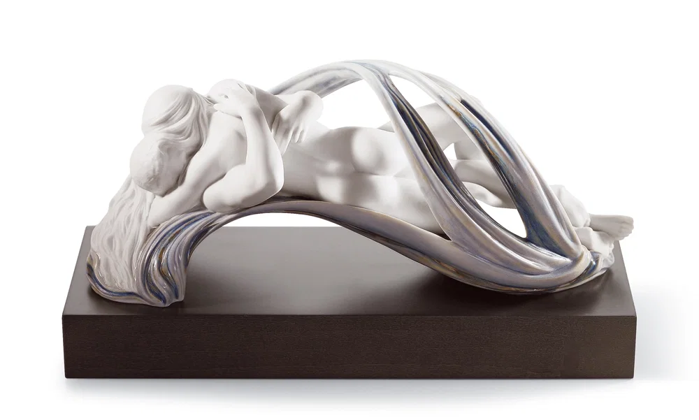 AMOR ET DESIDERIUM by Lladro — Porcelain Figurine