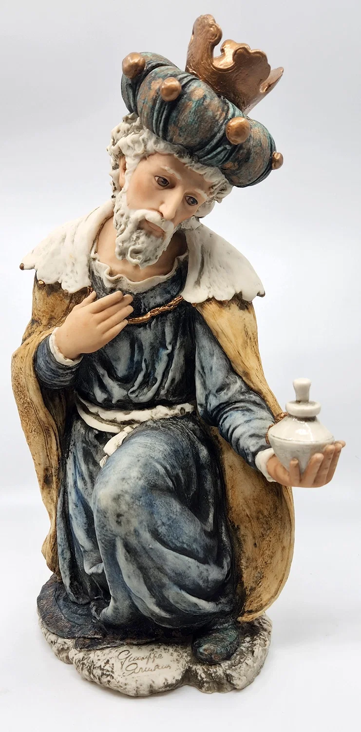 Magi King -Myrrh by Giuseppe Armani — Sculpture