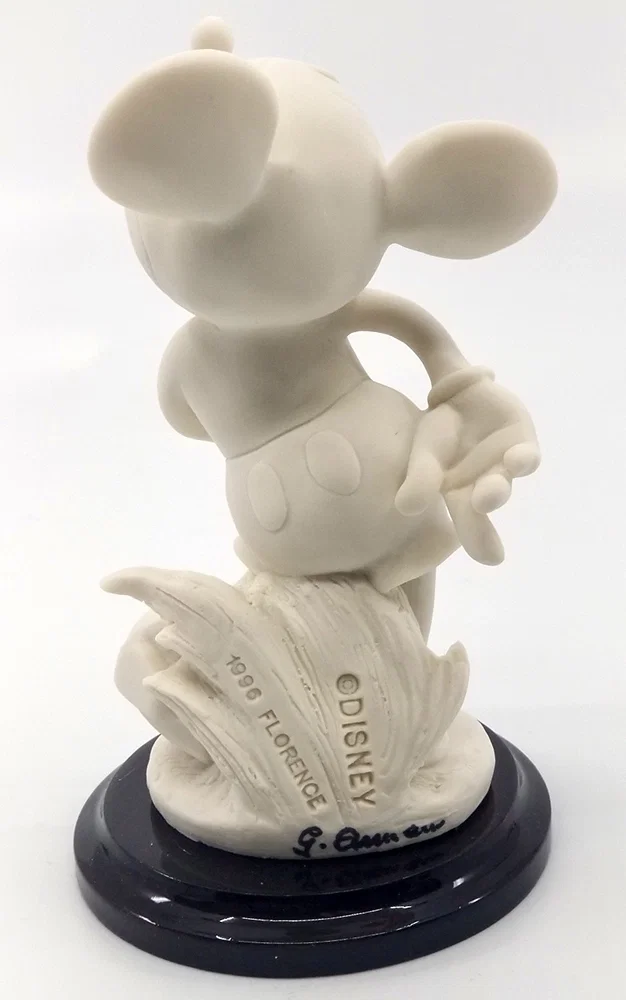 Topolino (Mickey Mouse) by Giuseppe Armani | Elegant Porcelain