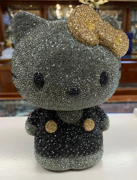 Myriad Hello Kitty 2012 SANRIO by Swarovski Crystal Myriad Hello Kitty 2012 SANRIO by Swarovski Crystal