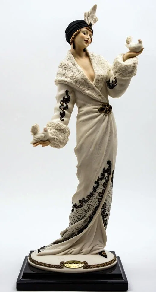 Eleanora-Novecento by Giuseppe Armani — Sculpture