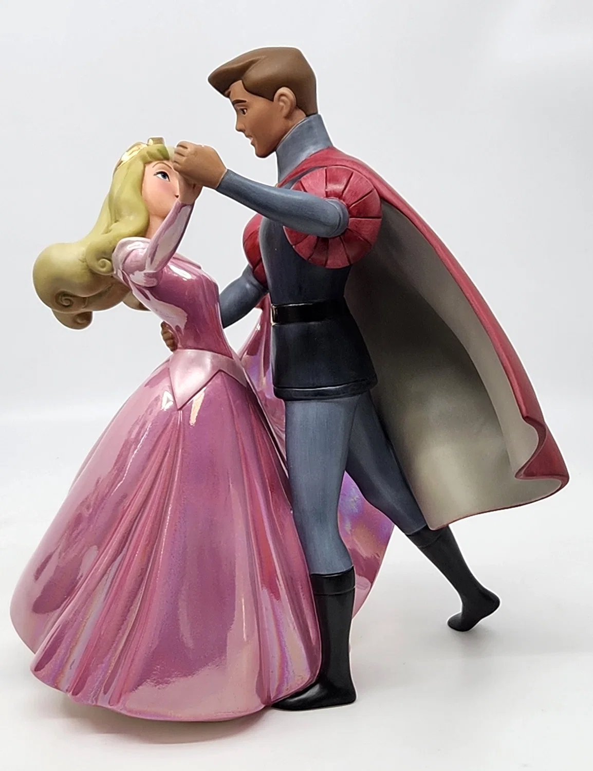 Sleeping Beauty Princess Aurora And Prince Phillip A Dance In The Clouds (pink) by WDCC Disney Classics — Porcelain Figurine