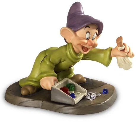 Snow White Dopey We Pick Up Everything In Sight by WDCC Disney Classics