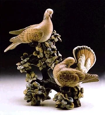 Turtle Doves Le750  1973-76 by Lladro — Porcelain Figurine