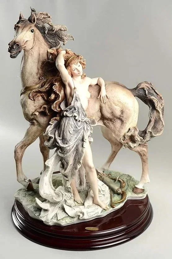 Giuseppe Armani sculptures