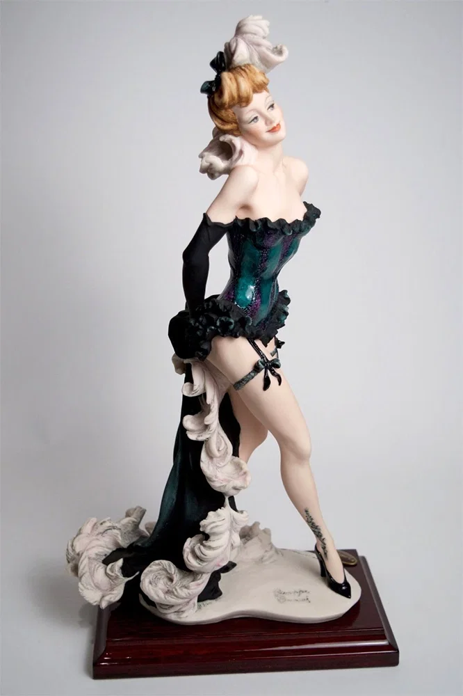Kitty by Giuseppe Armani — Sculpture