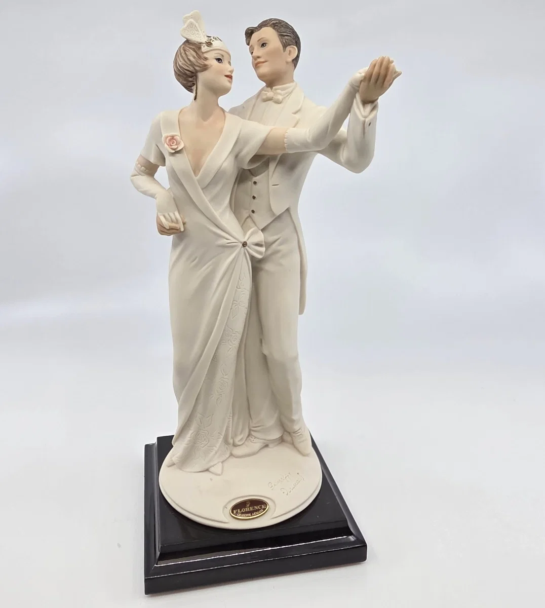 Moulin Rouge by Giuseppe Armani — Sculpture