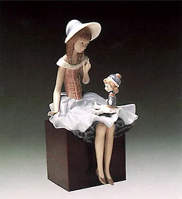 Lladro - Suzy and Her Doll 1978-1985