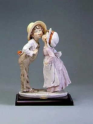 Shy Kiss by Giuseppe Armani — Sculpture
