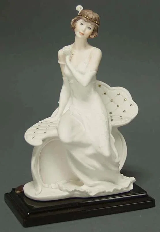 Mae by Giuseppe Armani — Sculpture