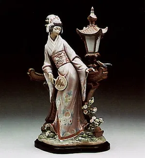 リヤドロ　You’re So Pretty You're So Pretty by Lladro | Handcrafted Spanish Porcelain