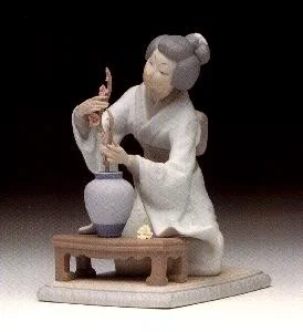 Oriental Girl 1973-97 by Lladro — Porcelain Figurine
