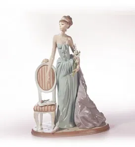 Lladro - A Lady Of Taste