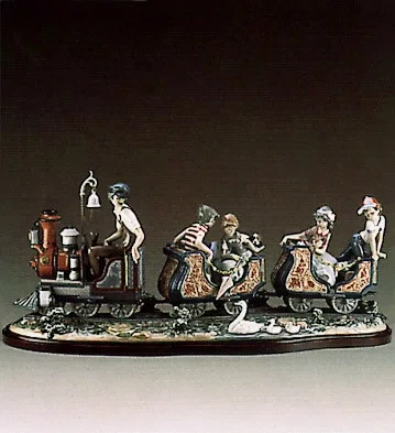 At The Fair 1987-94 by Lladro — Porcelain Figurine