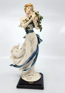 Giuseppe Armani - Belle 2002 Redemption Figurine Signed