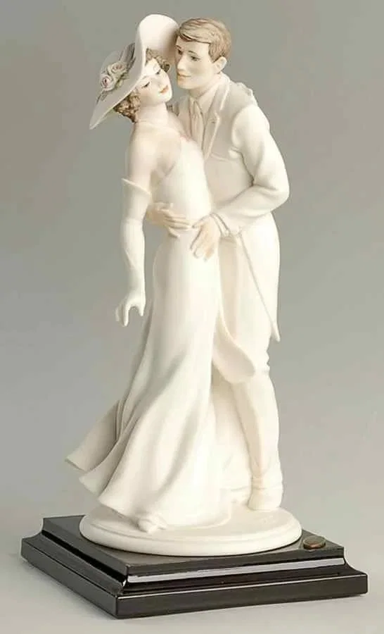 Stolen Kiss by Giuseppe Armani — Sculpture