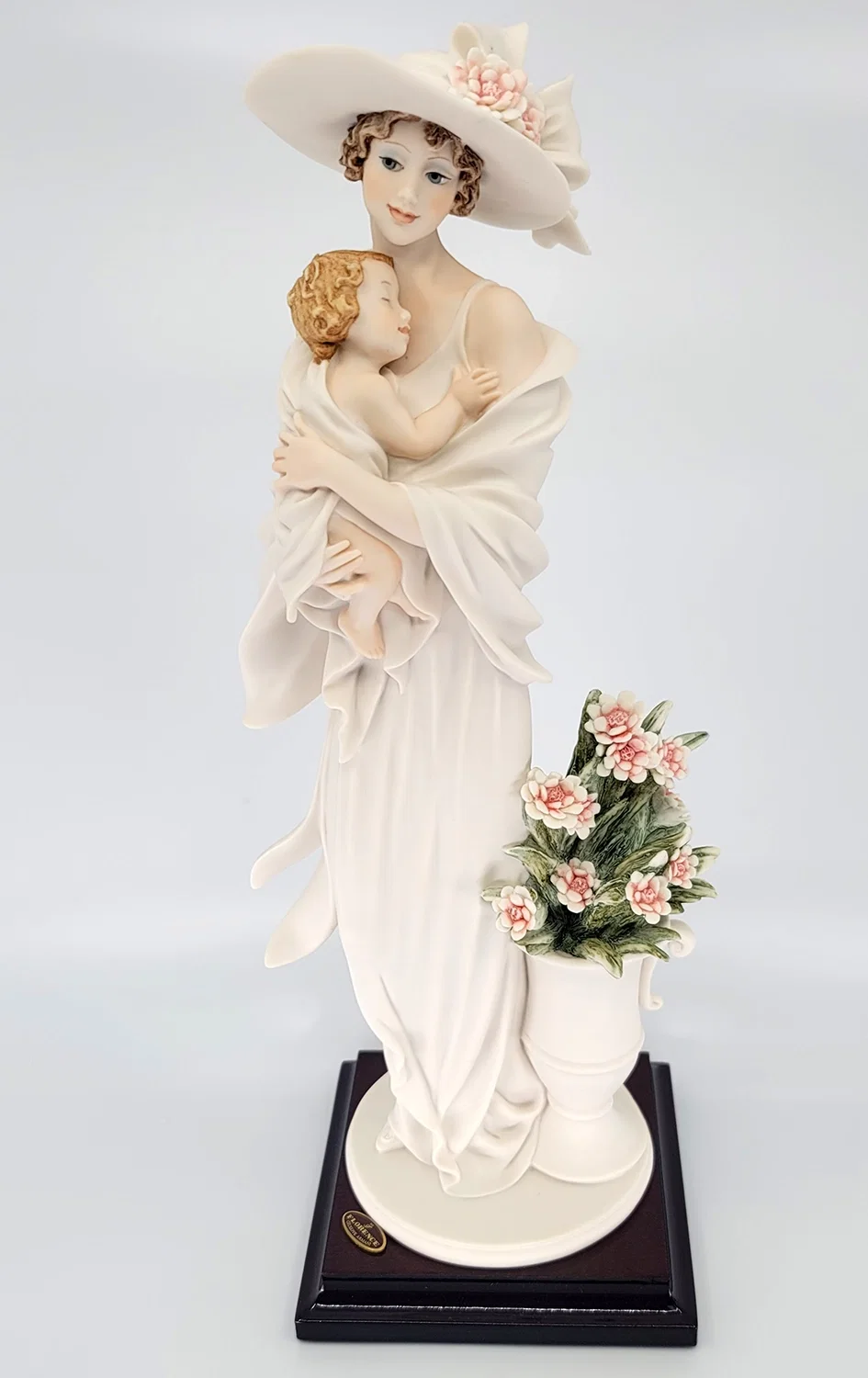 Baby's Love by Giuseppe Armani — Sculpture