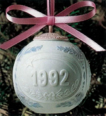 Christmas Ball 1992 Ornament - Open Box by Lladro — Porcelain Figurine