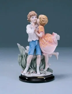 A Little Kiss by Giuseppe Armani — Sculpture