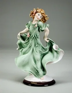 April Breeze by Giuseppe Armani — Sculpture