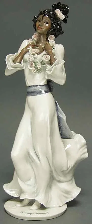 Loveliness by Giuseppe Armani — Sculpture