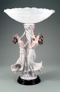 Giuseppe Armani - Dancing Girls Centerpiece