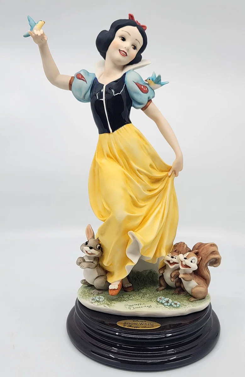 Snow White And The Little Animals by Giuseppe Armani — Sculpture